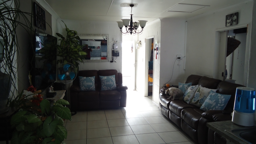 2 Bedroom Property for Sale in Pelican Park Western Cape